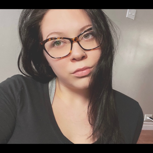 Meet your Posher, Kaitlyn - Picture 1 of 1